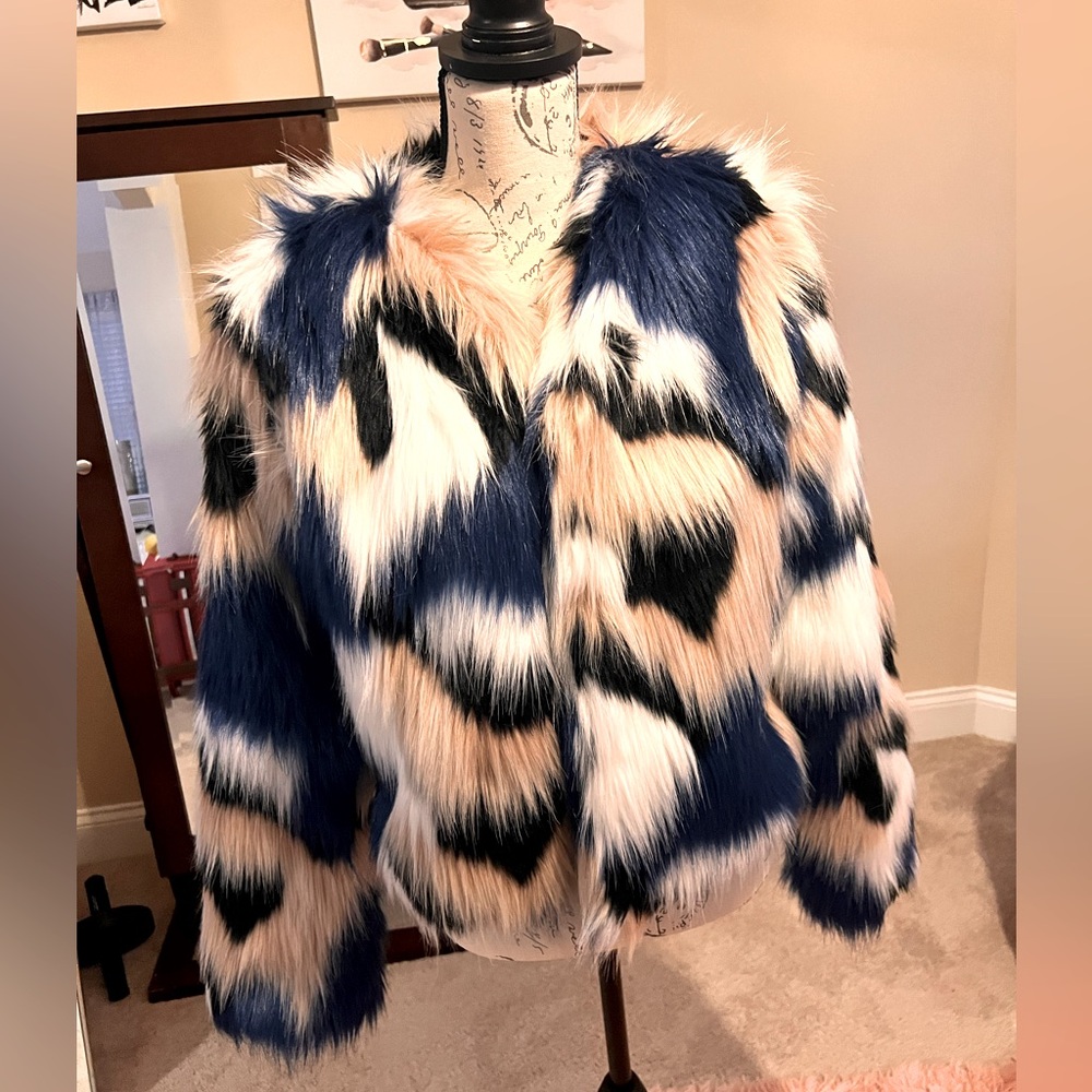 Faux Fur jacket. Excellent condition! Worn only once.